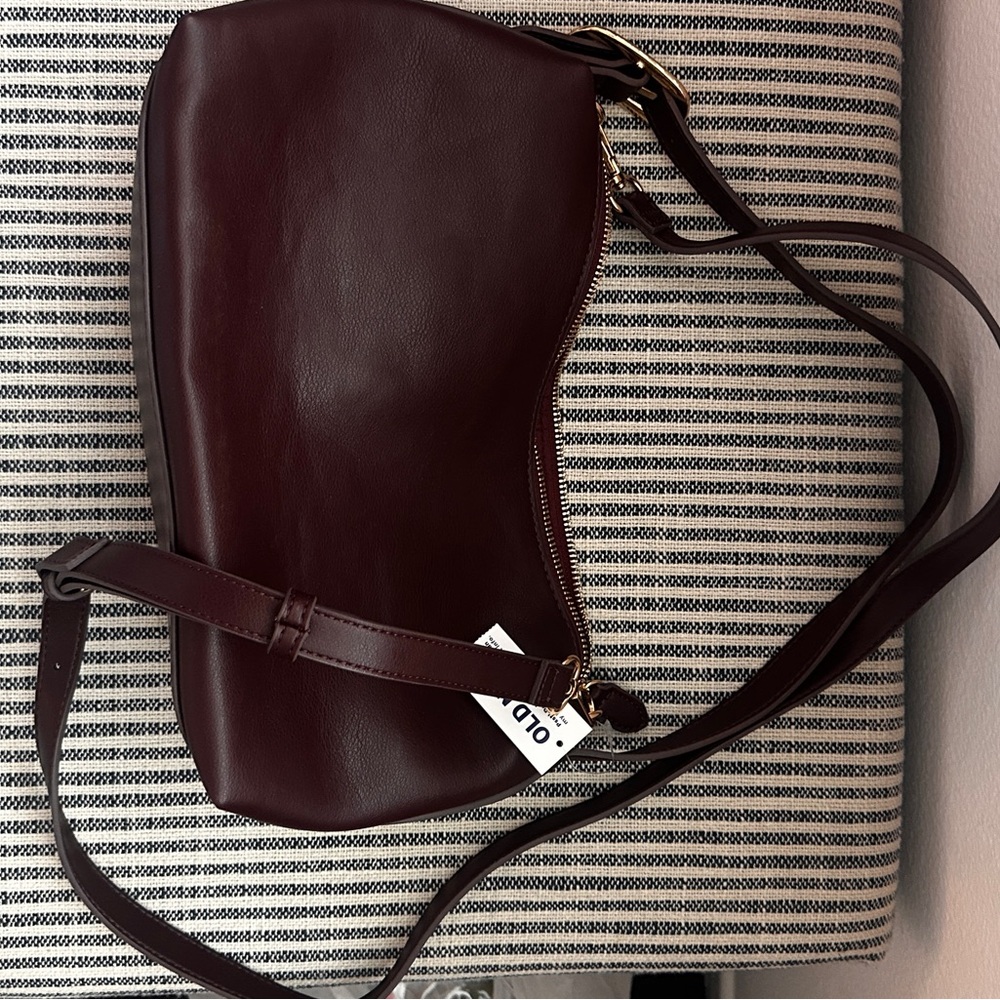 Women's shoulder Bag in Deep Burgundy